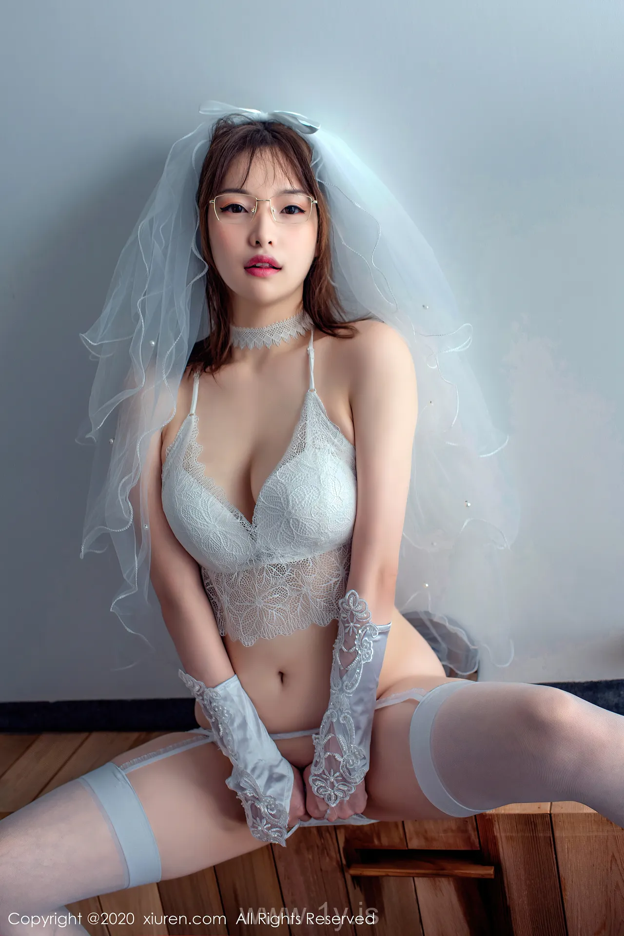 XIUREN(秀人网) NO.2359 Good-looking & Stunning Asian Mature Princess 小宣fancy